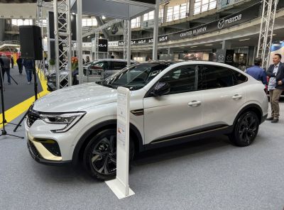2021 Renault Megane Conquest 3/4 front-left view