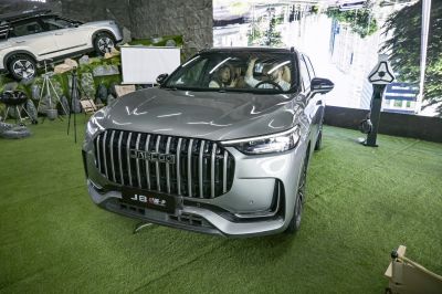 2024 Jaecoo J8 front view