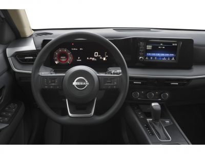Digital instrument cluster and touchscreen infotainment system with steering wheel controls