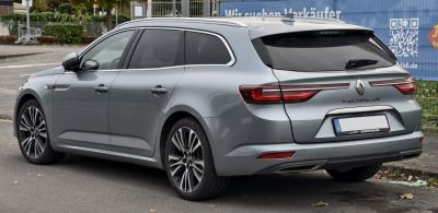 Rear three-quarter view with LED tail lights and estate body
