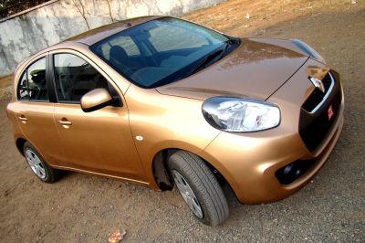 2012 Renault Pulse 3/4 front-right view