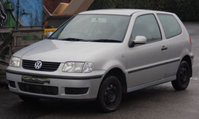 2000 Volkswagen Polo III (6N2, facelift 1999) 3/4 front-left view