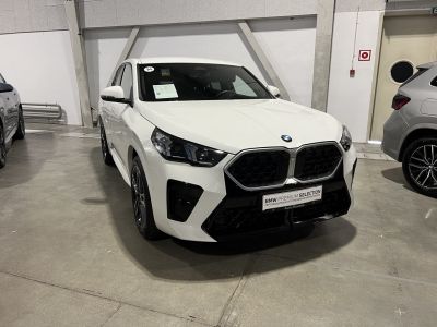 Front view with signature kidney grille and angular LED headlights