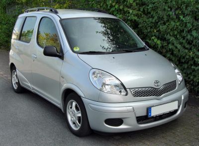 2003 Toyota Yaris Verso (facelift 2003)