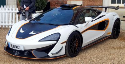 2020 McLaren 620R 3/4 front-left view