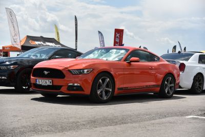 Front view with grille and side stripe design