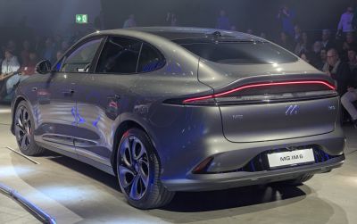 Sleek rear profile with continuous LED taillight