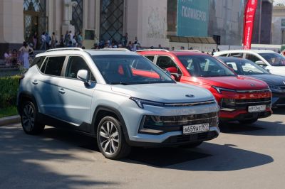 Modern SUV with LED headlights, roof rails, aerodynamic styling
