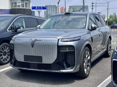 2026 Voyah Taishan X8 3/4 front-left view