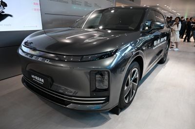 2026 Exeed EX7 3/4 front-left view