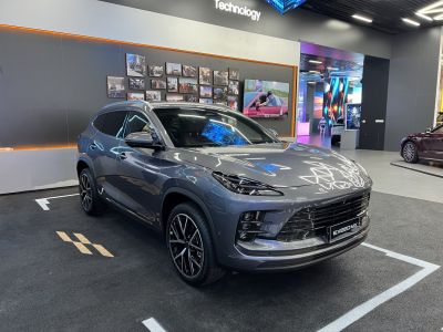 Sporty SUV front with LED headlights and sleek aerodynamic design