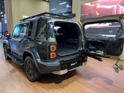 SUV rear cargo with integrated outdoor kitchen and storage