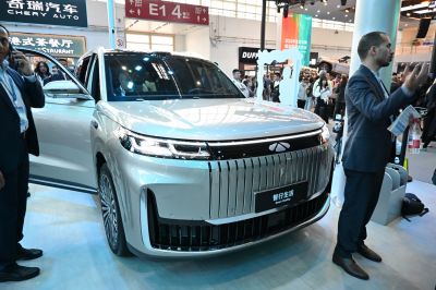 SUV front view with vertical grille and LED headlights