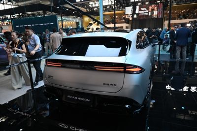 Rear design with sleek LED taillights and blacked-out rear windshield