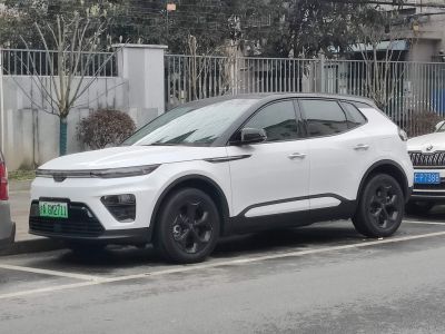 2021 Enovate ME5 3/4 front-left view