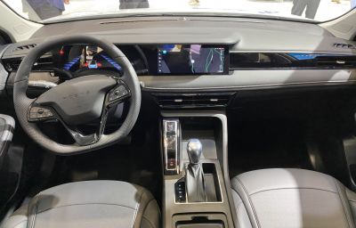 Digital instrument cluster and central touchscreen dashboard interior