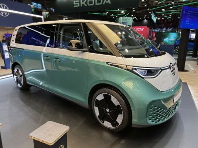 Electric van with LED headlights and two-tone exterior design