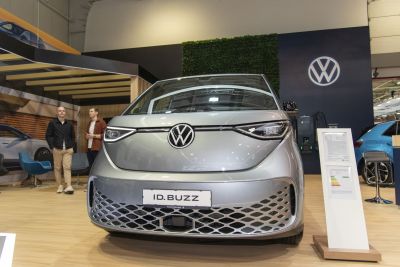 Front view with LED headlights and honeycomb grille pattern