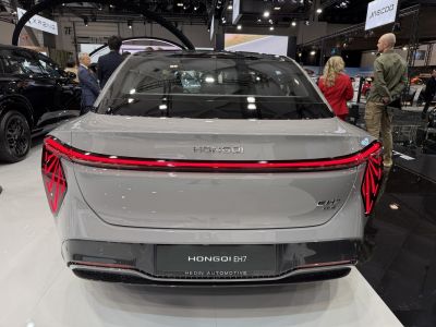 Rear design with continuous LED tail light strip and angular taillight pattern