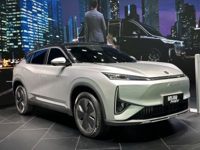 2024 Aeolus L7 3/4 front-right view