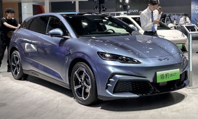 2025 BYD Seal 06 GT 3/4 front-right view