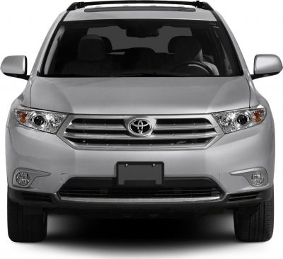 Front view with grille and headlights
