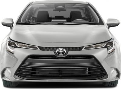 Sleek headlights and bold front grille design