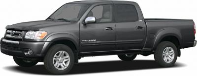 Double cab pickup truck with facelift front and alloy wheels