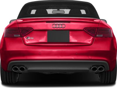 Rear view with quad exhaust and LED taillights of convertible