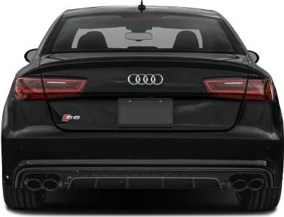 Rear design with distinct taillights and quad exhaust tips