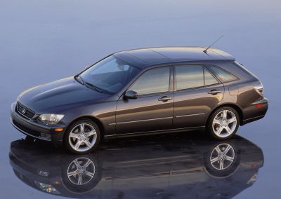 2001 Lexus IS I Sportcross 3/4 front-left view