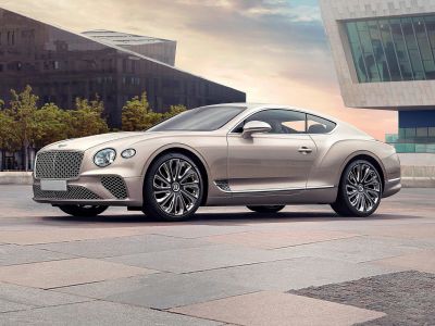 2018 Bentley Continental GT III 3/4 front-left view