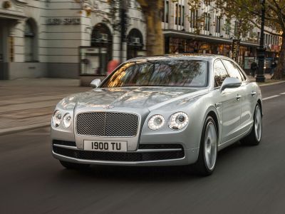 2015 Bentley Flying Spur II (facelift 2015) 3/4 front-left view