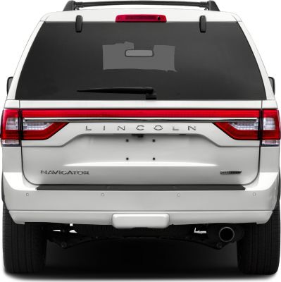 Full-width LED taillight and rear window wiper on SUV rear