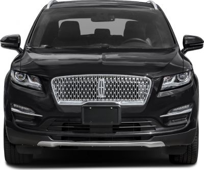 Front view with distinctive grille and LED headlights