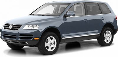 Front three-quarter view of mid-size facelifted SUV with alloy wheels.