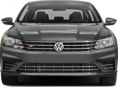Front view with R-Line grille and distinct headlights