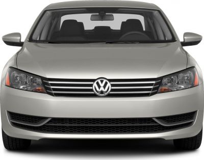 Front view with headlights, grille, and mirrors