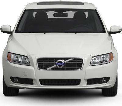 Front view with Volvo grille and headlights