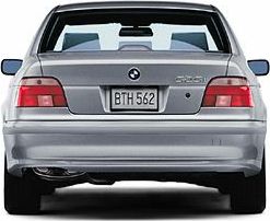Rear view showing E39 facelift taillights and dual exhaust